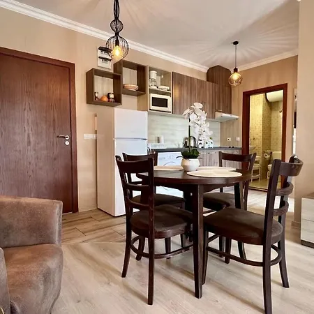 Apartament Bratanov Asteria Family