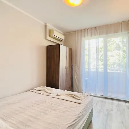 Bratanov Asteria Family Апартаменты
