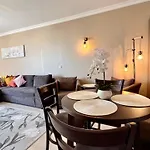 Bratanov Asteria Family * ساني بيتش