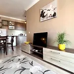 Bratanov Asteria Family ساني بيتش