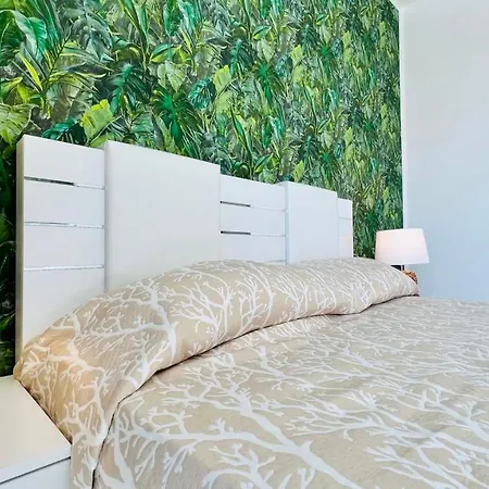 Bratanov Asteria Family アパート サニービーチ