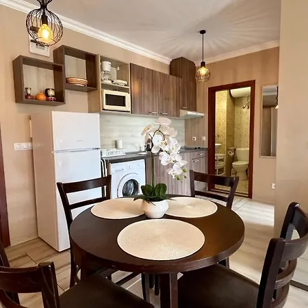 アパート Bratanov Asteria Family *