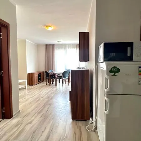 Bratanov Asteria Family * サニービーチ