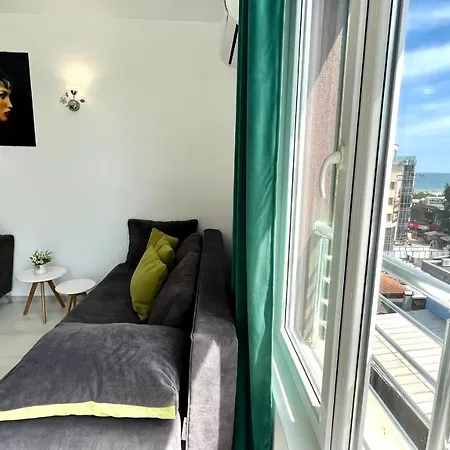 Bratanov Asteria Family アパート サニービーチ